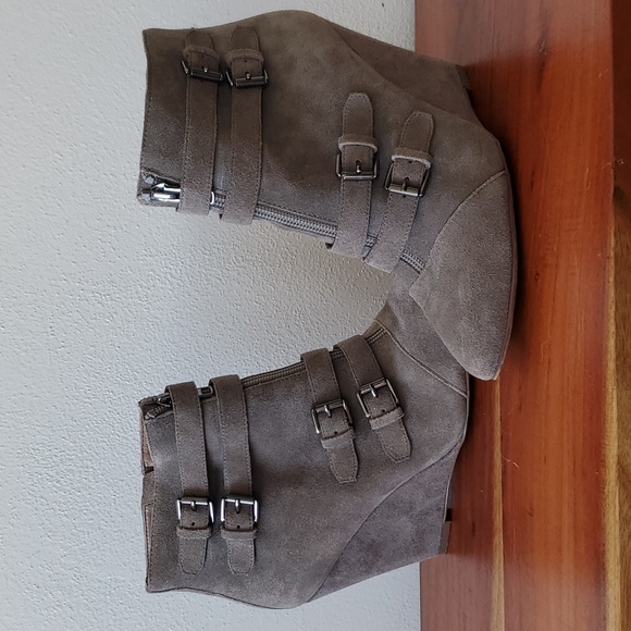 Renvy wedge ankle boot - Picture 1 of 4